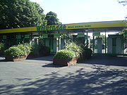 ZSL Whipsnade Gate.JPG